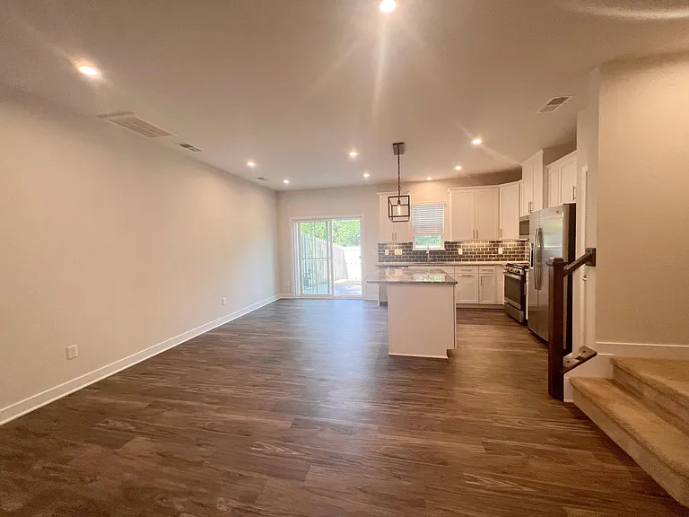 131 Lilywood Ct — Photo 12