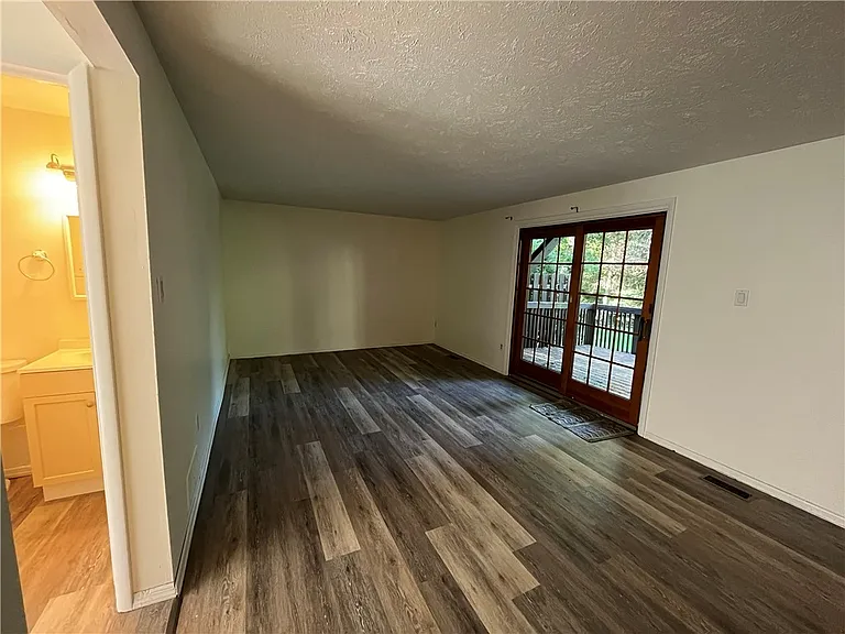 456 Hunting Creek Rd — Photo 4