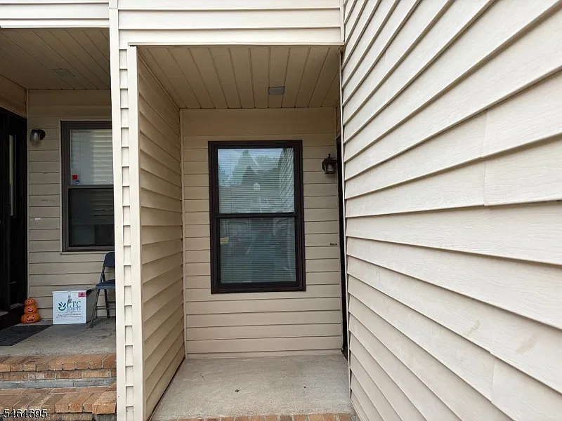 2 bed, 1.5 bath, $2,700 — Photo 1