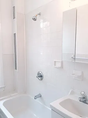 Rented by Time Equities Brokerage | media 40