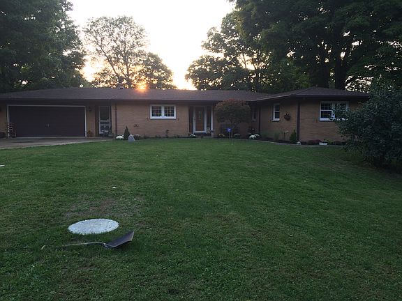 4th image of 4039 N Cozy Hollow Ln