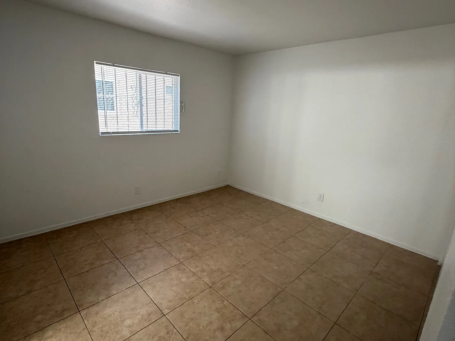 1 bed, 550 sqft, $959 — Photo 3