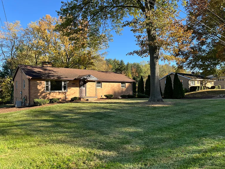 Valley View Dr — Photo 19
