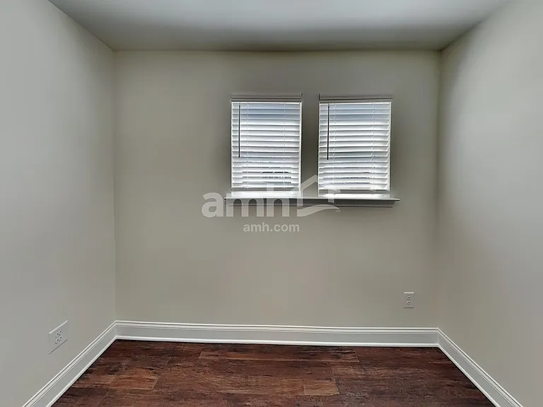 5252 Blue Mountain Dr — Photo 11