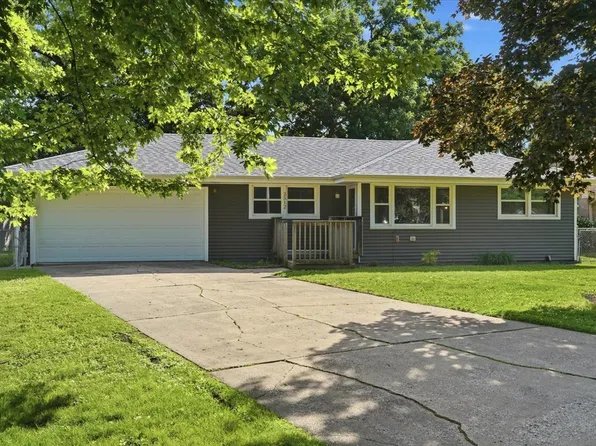 2512 Highland Dr, Lindenhurst, IL 60046