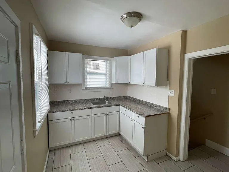13620 Kentucky St — Photo 5