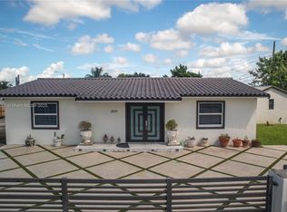 Lee Grove Ests, Miami, FL 33165