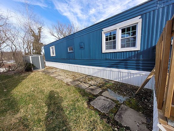 4th image of 622 Newport Ln