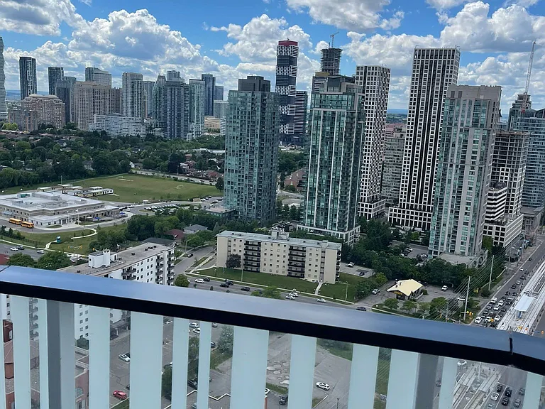 1 Fairview Rd E #3109 — Photo 1