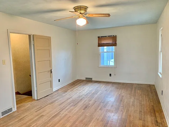 6925 NE 12th Ave — Photo 14