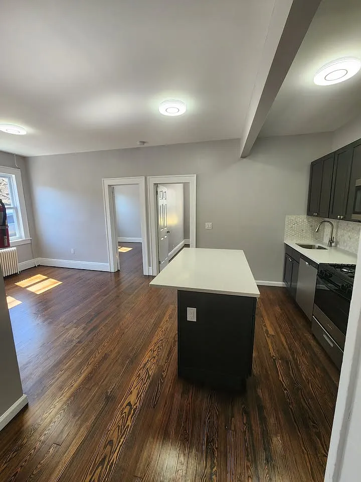 Building Photo - 284 Lakeview Ave #1