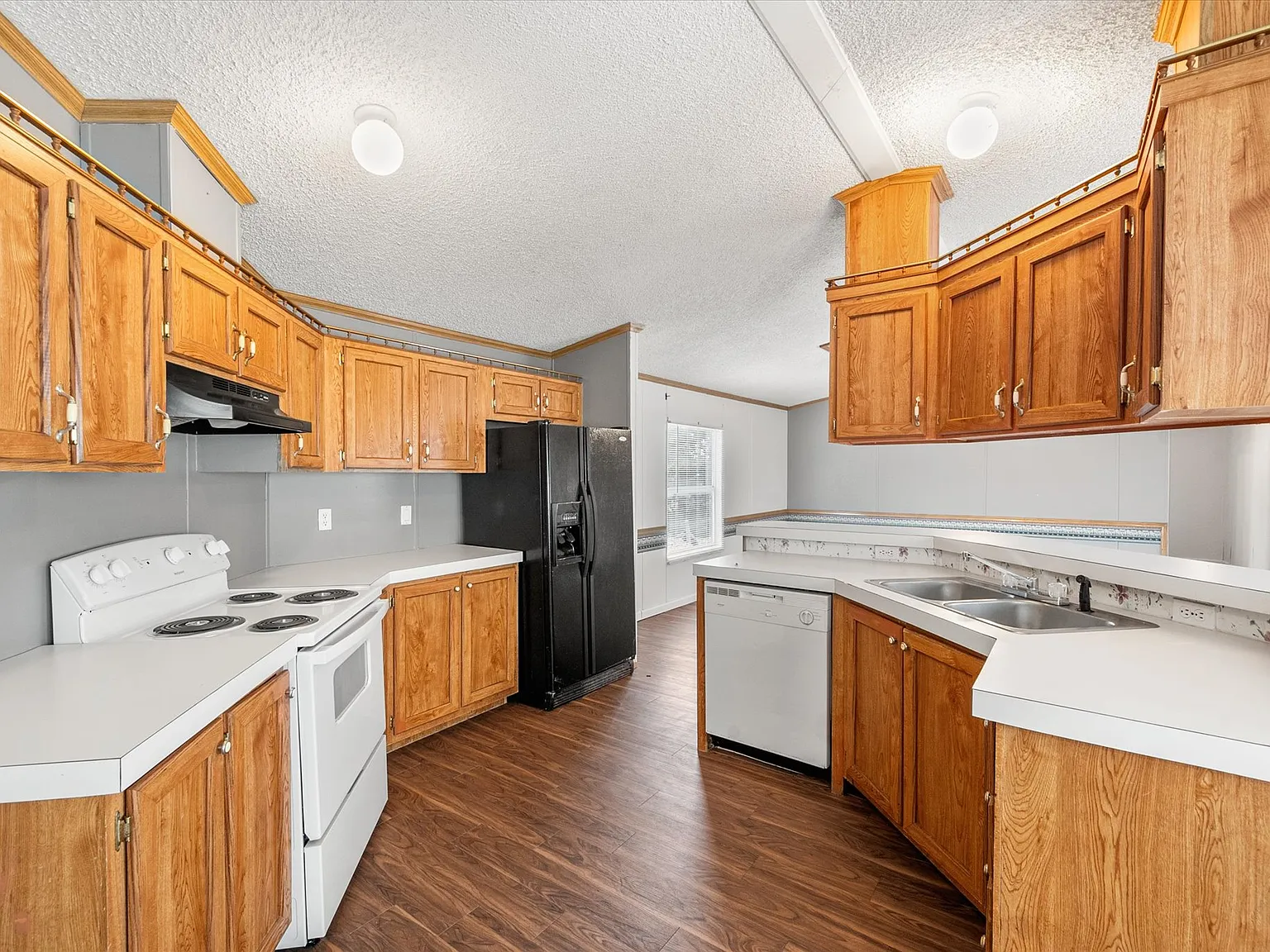 3 bed, 1400 sqft, $1,850 — Photo 3