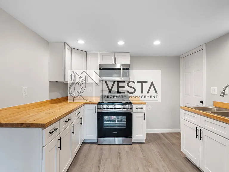 2383 Dutch Cove Rd #3 — Photo 8