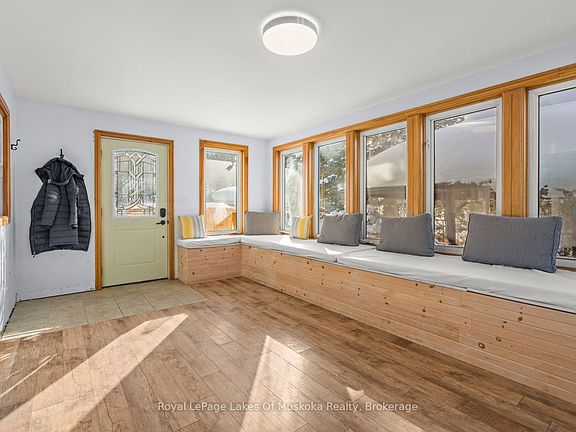 4th image of 30 Kitchen Rd S