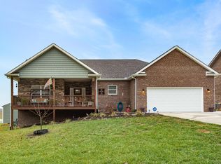 135 Millstone Cir, Clinton, TN 37716