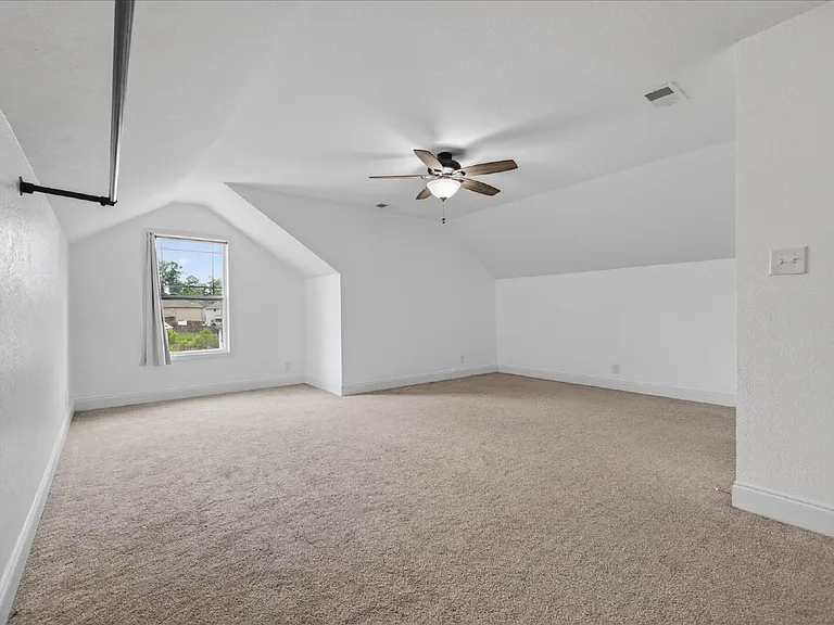 1264 Black Oak Cir — Photo 25