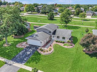 13766 W Deervalley Dr, Homer Glen, IL 60491