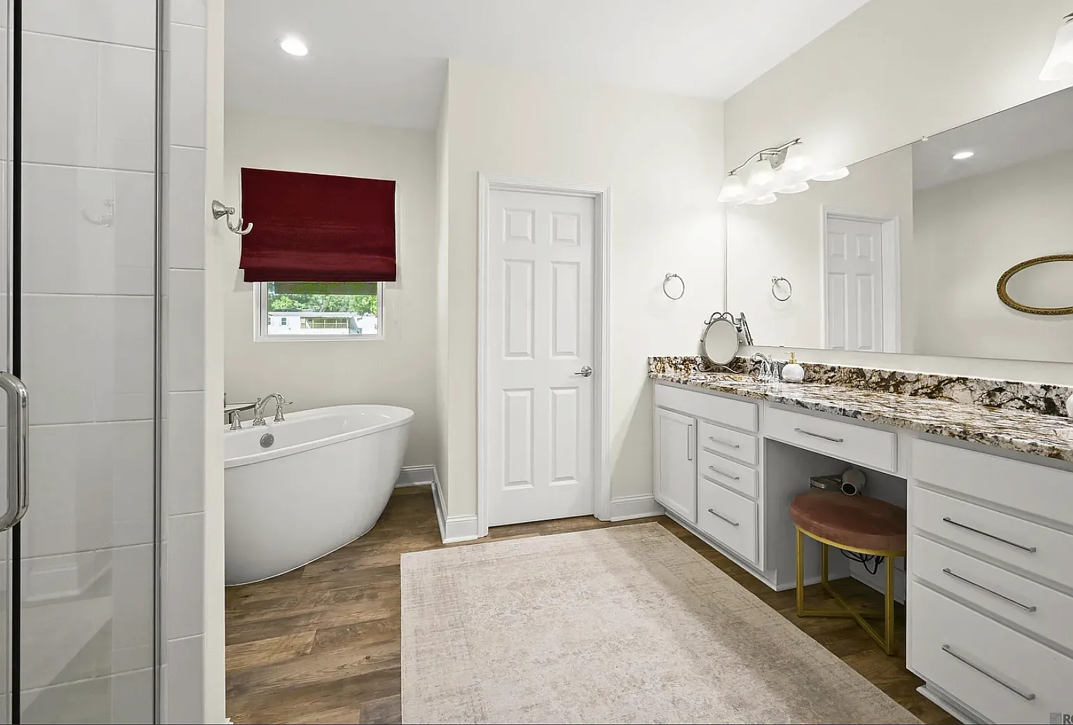 3 bed, 2.5 bath, 1950 sqft, $2,600 — Photo 3