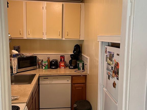 4th image of 629 12th Ave E #A