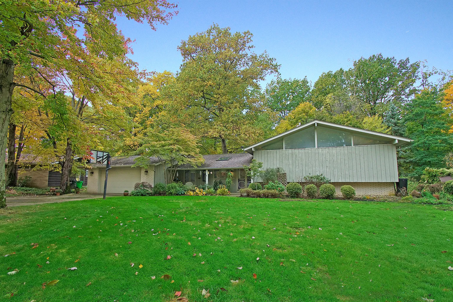 1199 Berwick Ln photo 1