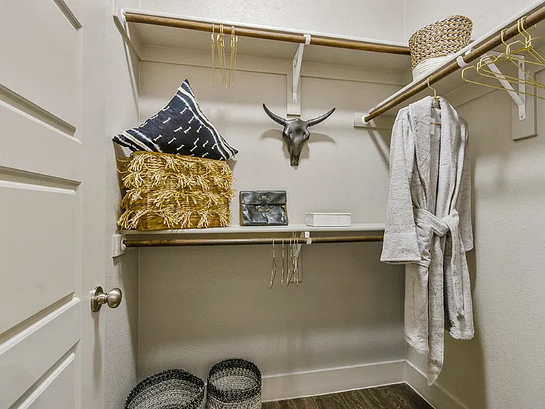 A1-Opulance-Closet A1-Opulance-Closet