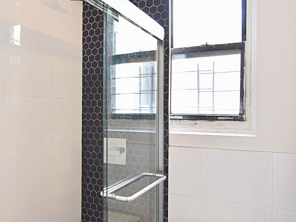5th image of 516 W 159th St APT 17