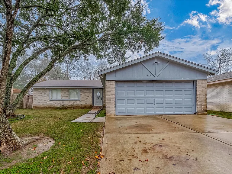 10322 Clarktower Ln — Photo 1