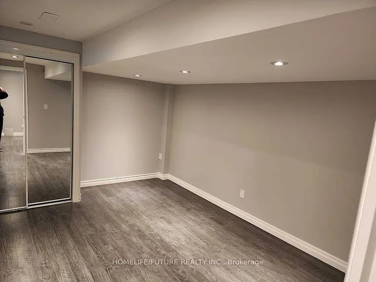 908 Rushton Rd #BASEMENT — Photo 7