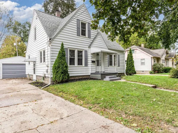 2917 Wynes St, Saginaw, MI 48602