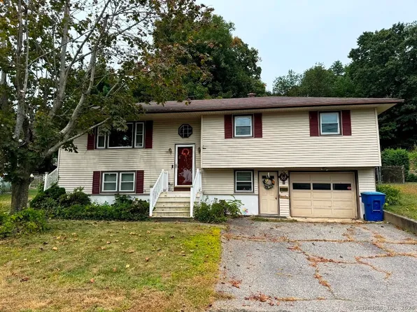 55 Holiday Hill, Waterbury, CT 06704
