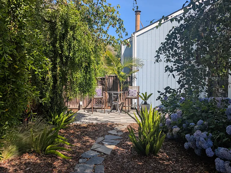 221 N Rengstorff Ave #1 — Photo 36
