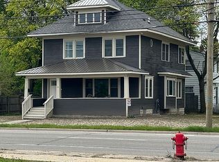 1127 W Saginaw St, Lansing, MI 48915