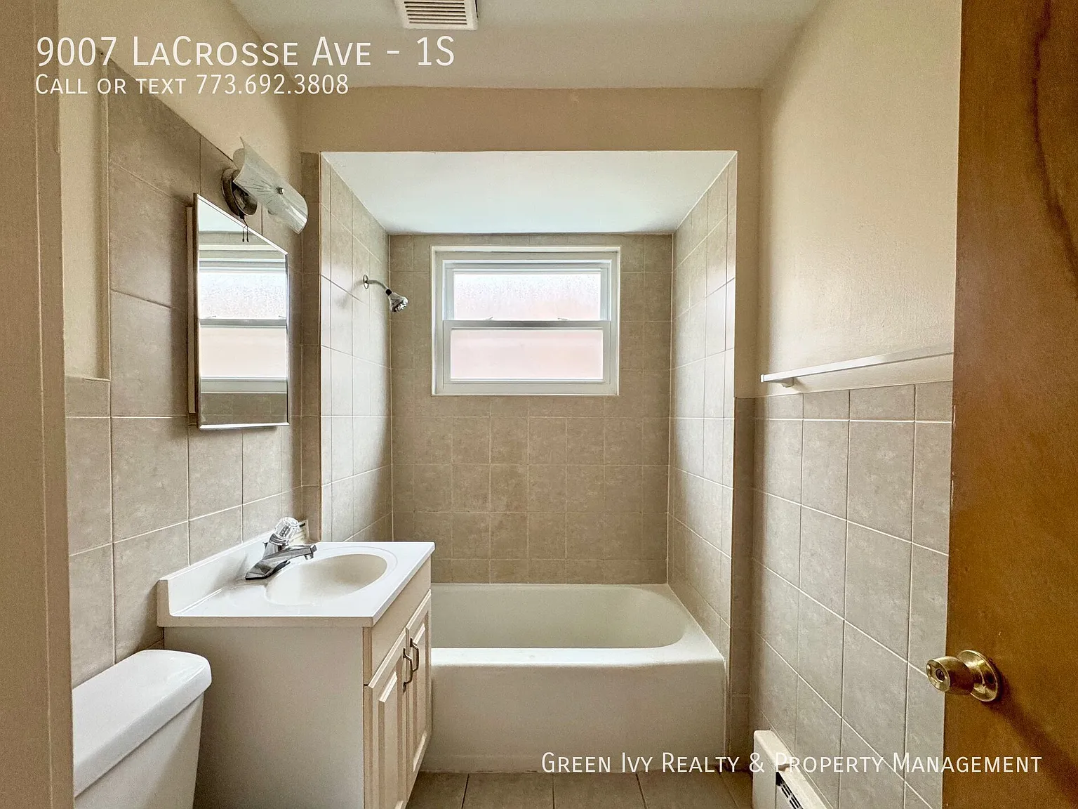 Spacious 2 Bed/1 Bath Condo in Skokie-Parking Included! — Photo 3