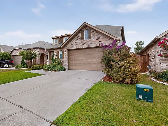 3rd image of 2804 Lolita Way