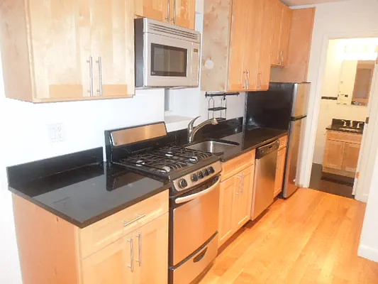 Rented by Ready Group | media 11