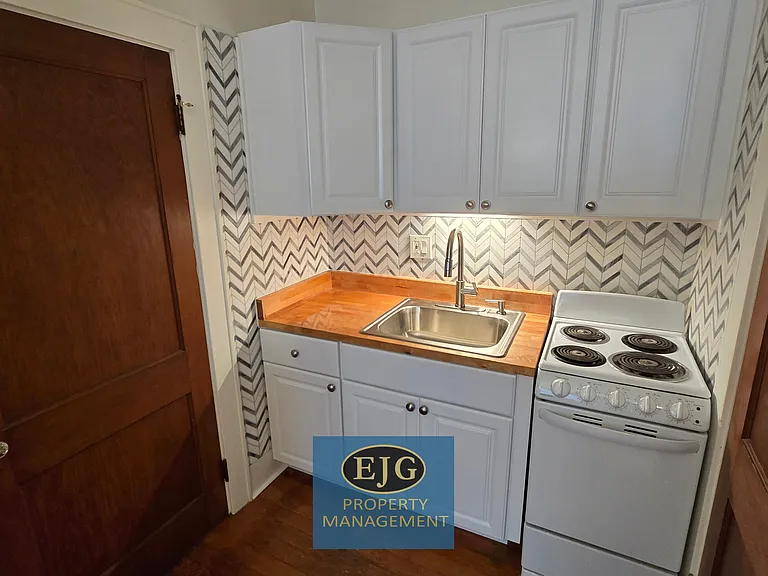 42 N State St #1 — Photo 9