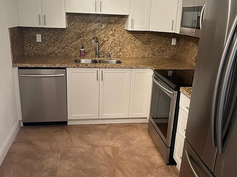 5415 Collins Ave #202A — Photo 22