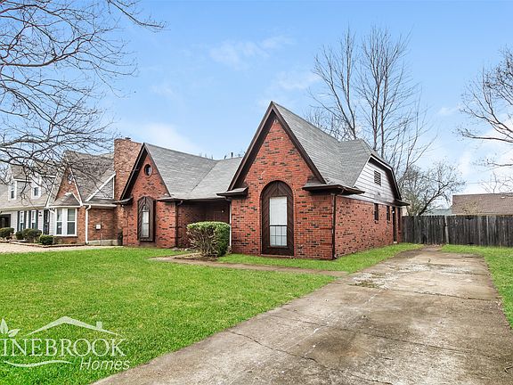 3rd image of 6546 Lake Valley Dr