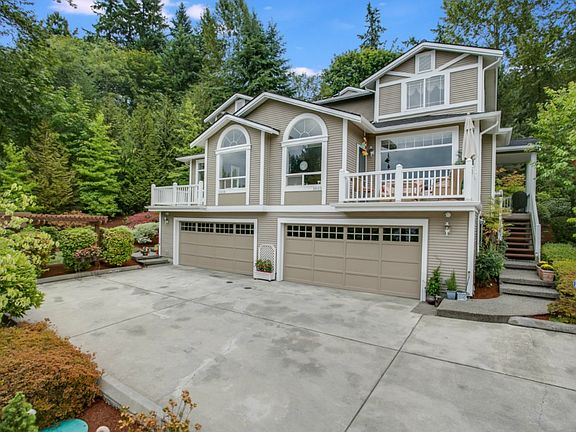 2nd image of 1608 E Lake Sammamish Pl SE