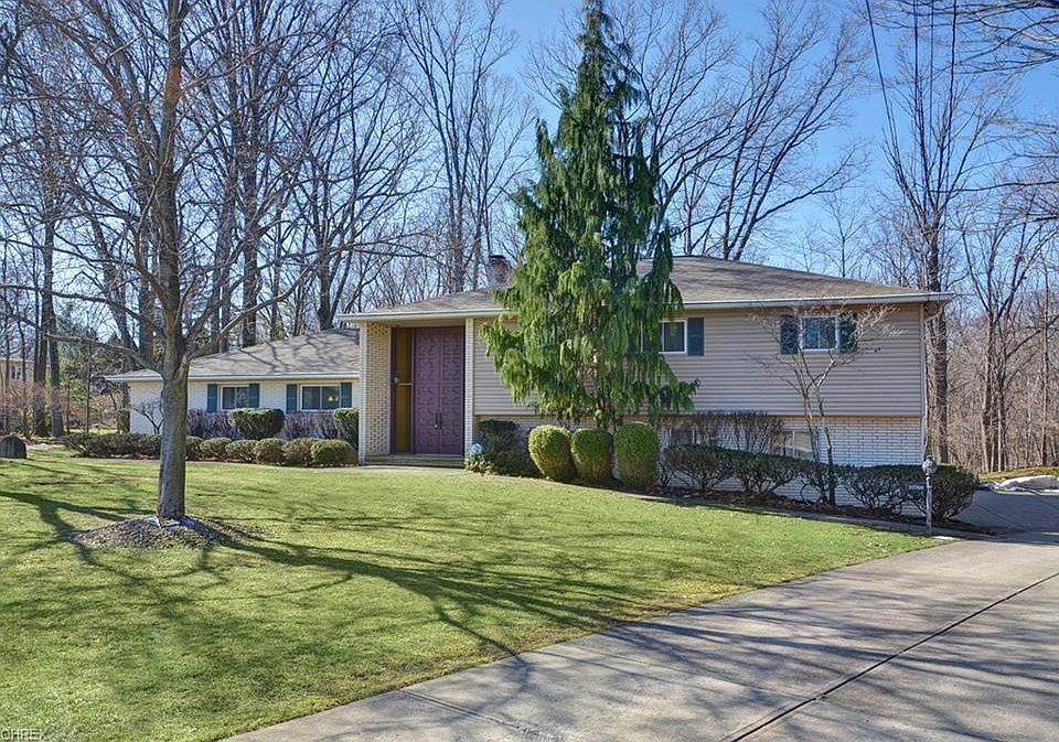 1st image of 20765 Saratoga Dr