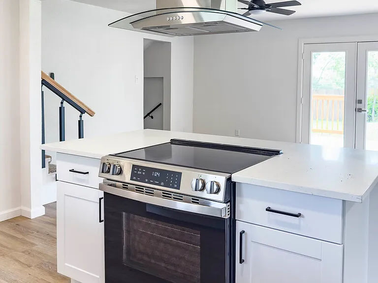 375 W Faust St — Photo 6