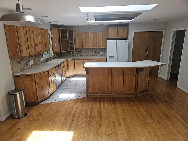 807 N Harrison Ave — Photo 6