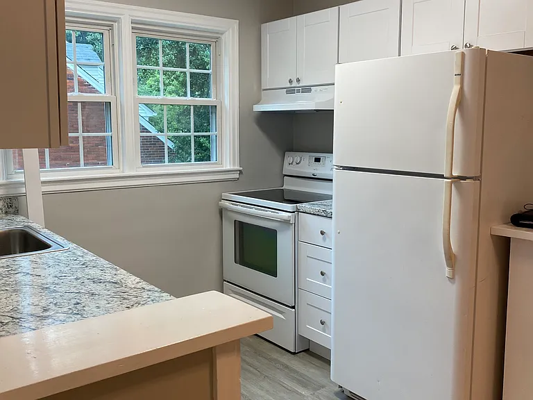 1114 Cooper Dr #1 — Photo 9
