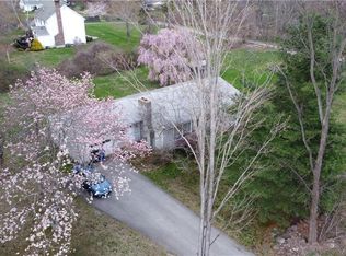 4 Dingle Brook Rd, Brookfield, CT 06804