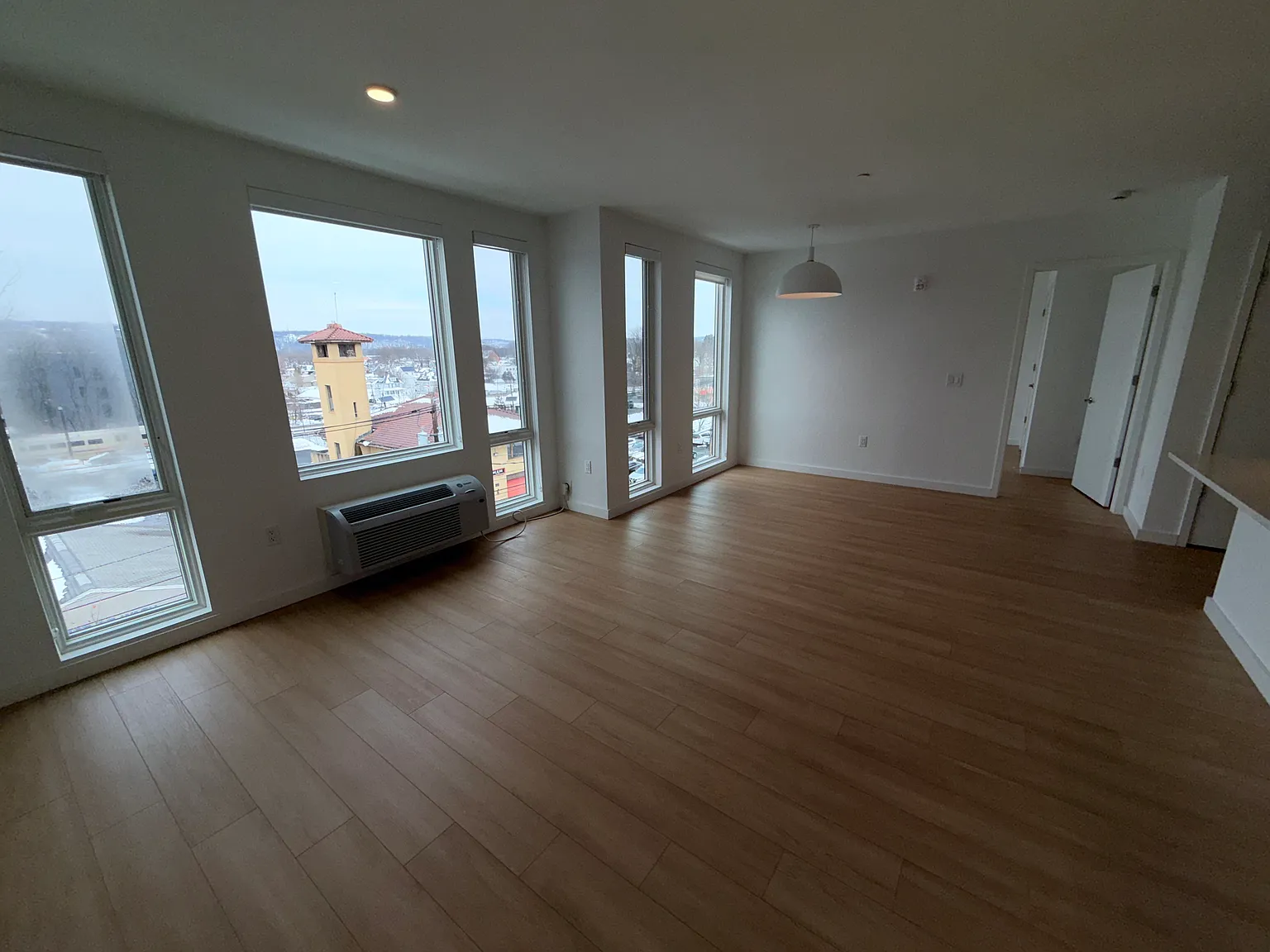 2 bed, 1058 sqft, $2,650 — Photo 4