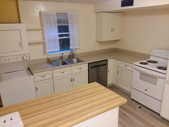 Kitchen renovated in June 2021