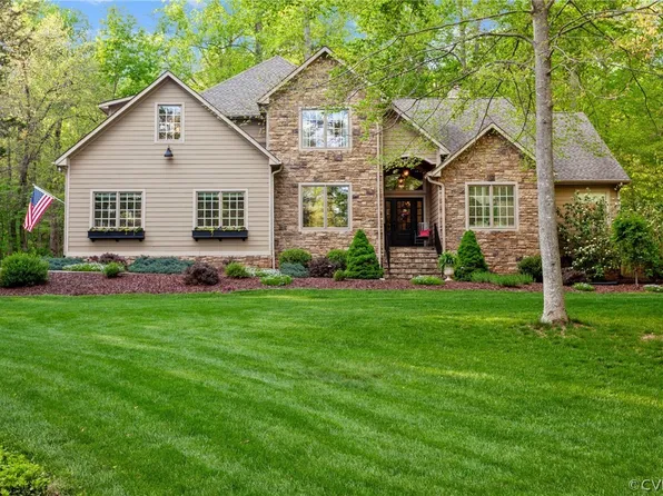 1687 Monocan Dr, Nellysford, VA 22958