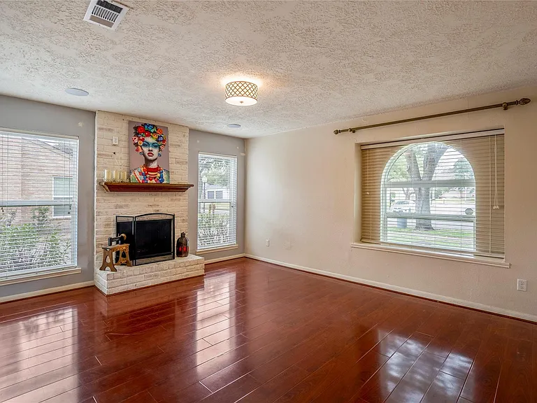 11817 Southlake Dr — Photo 5