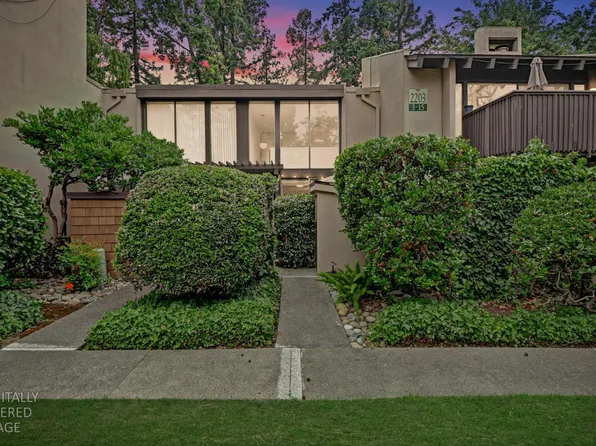 2203 Woodside Ln Unit 4, Sacramento, CA 95825