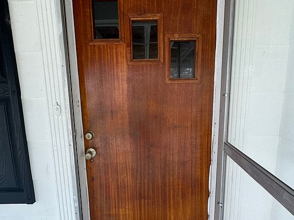 3rd image of 4708 Montview Dr